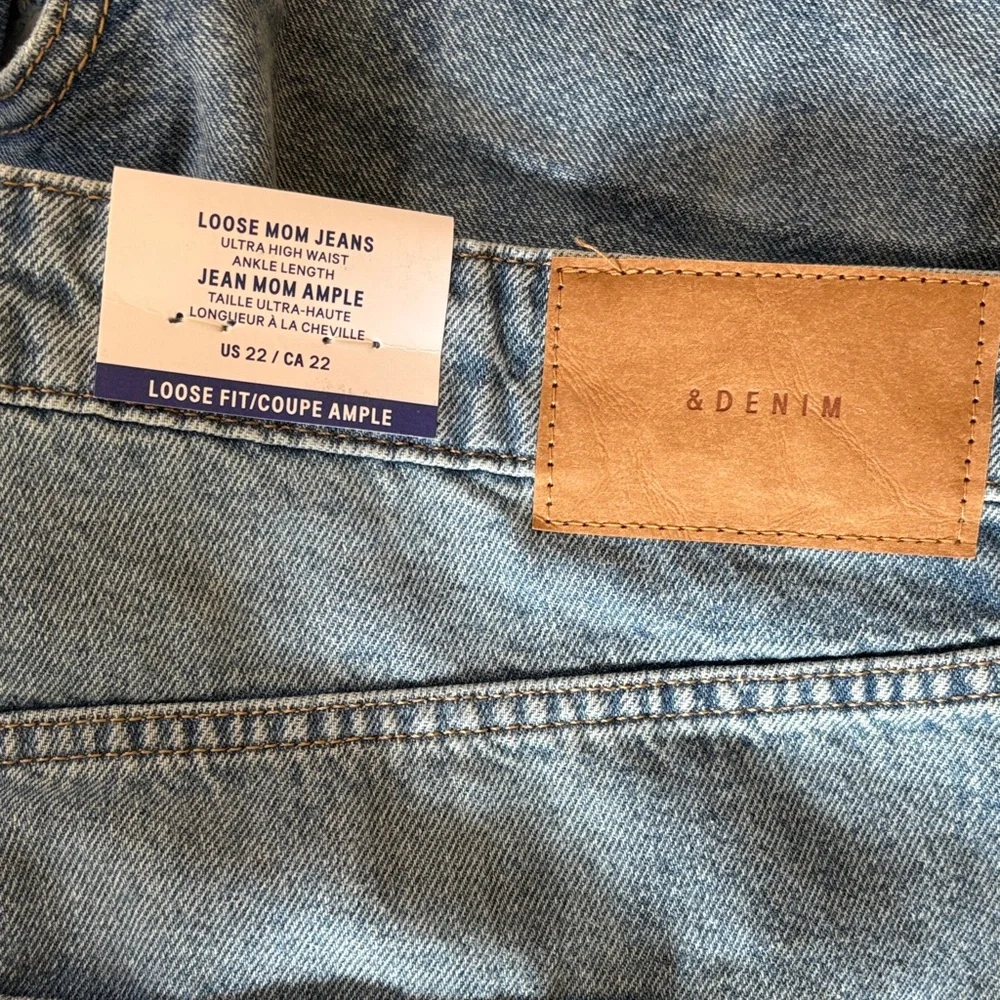 H&M Women's Light Blue Mom Jeans - Picture 3 of 6